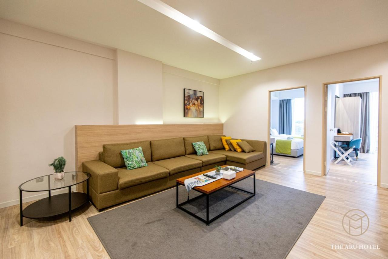 The Aru Hotel At Aru Suites コタキナバル エクステリア 写真