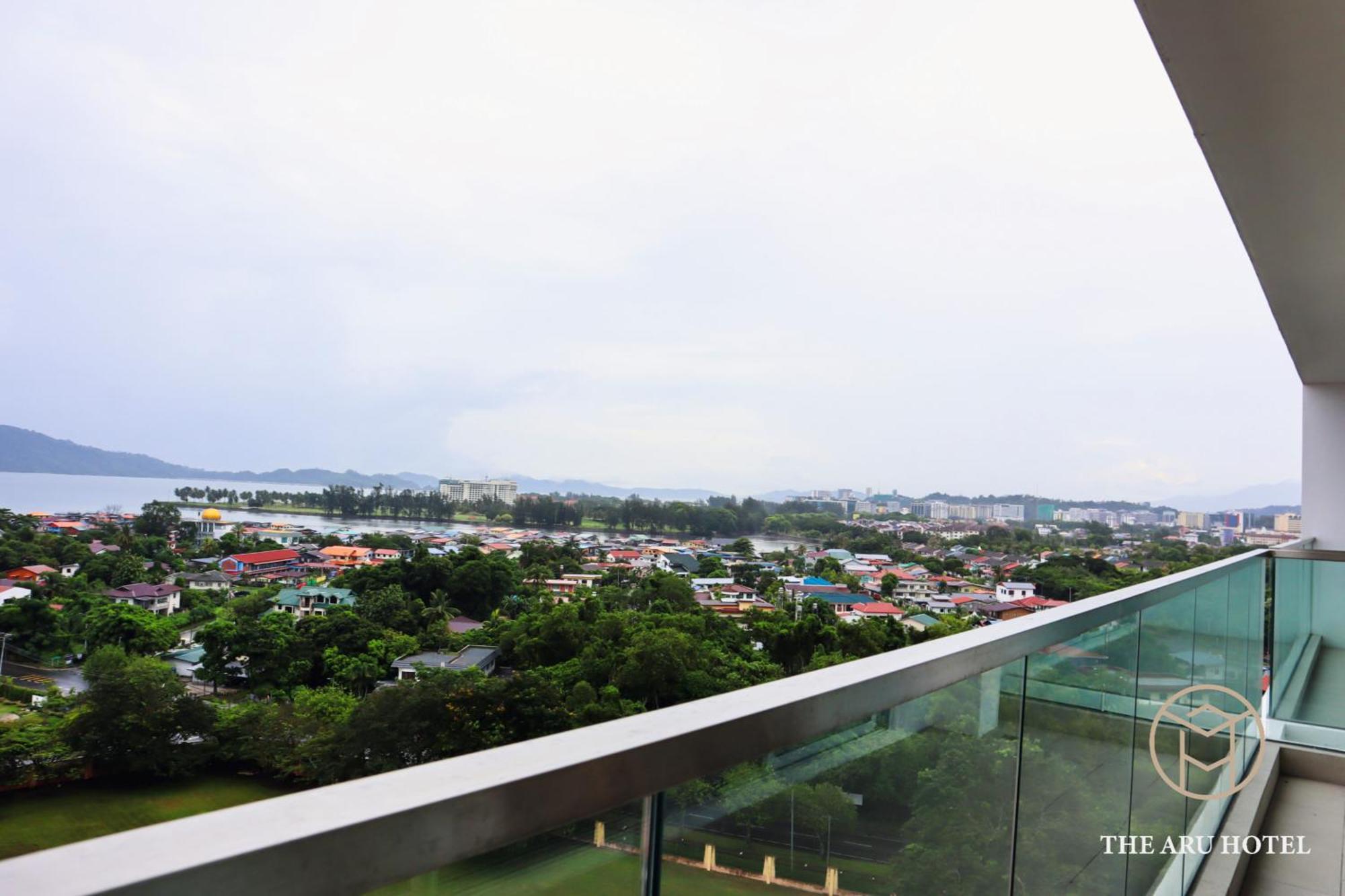 The Aru Hotel At Aru Suites コタキナバル エクステリア 写真